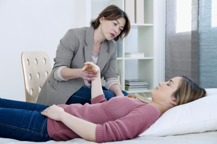 Χάστε βάρος μέσω θεραπείας συμβουλών ύπνωσης