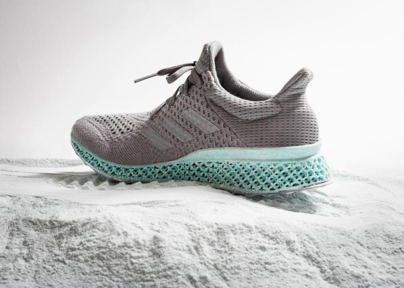 Αθλητικά παπούτσια Adidas με βιώσιμο σχεδιασμό