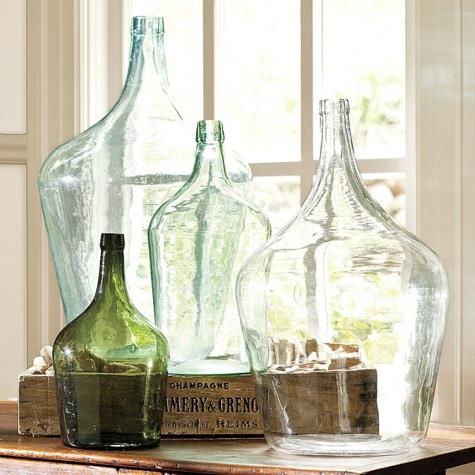 Παλαιομοδίτικα μπουκάλια εσωτερική διακόσμηση παράθυρο κουζίνας