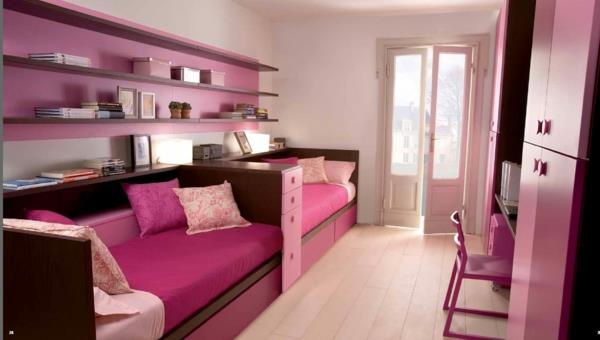 Σκονισμένο ροζ χρώμα τοίχου χρώμα σχεδιασμός τοίχων καναπές μαύρο