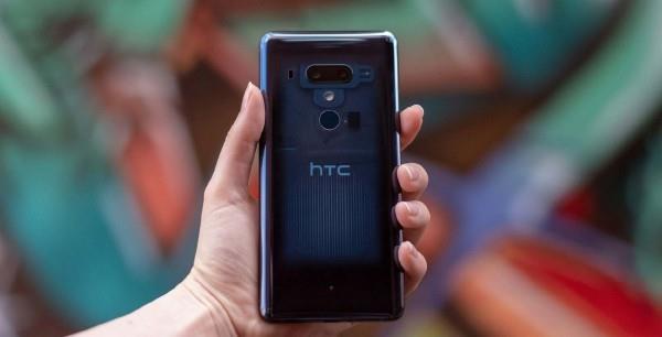 Android smartphone htc u12 plus