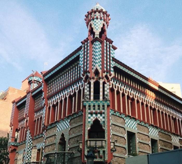Το πρώτο μεγάλο ανεξάρτητο έργο του αρχιτέκτονα Antoni Gaudi Casa Vicens