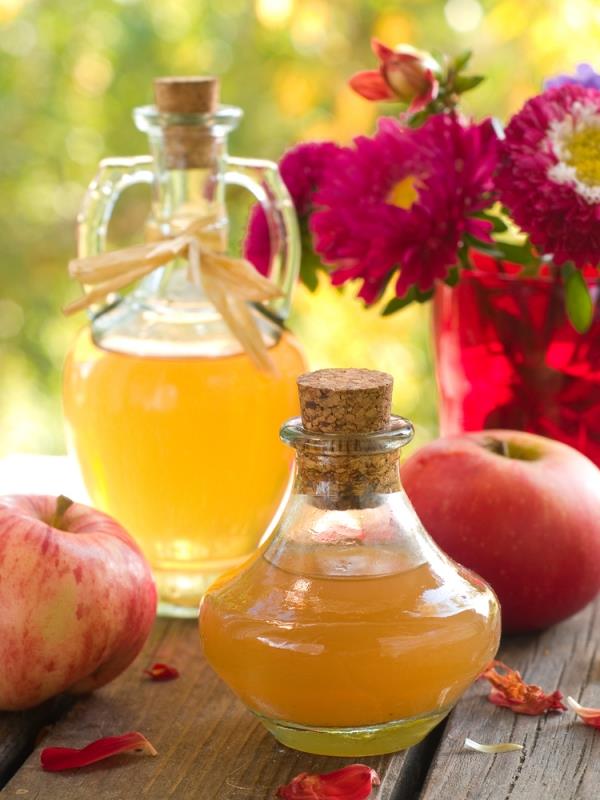 Δίαιτα μηλόξυδου - Πόσο υγιεινό είναι; Όλες οι πληροφορίες σχετικά με την τάση τροφής για ξύδι για σπιτικό βιολογικό ξύδι