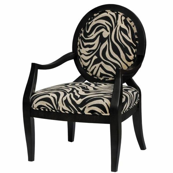 Ελκυστικές πολυθρόνες και καλύμματα καρέκλας σε μοτίβο ζέβρας