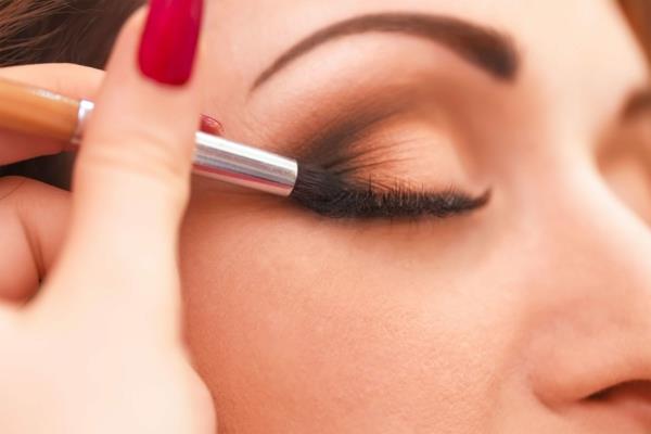Μάτια μεγαλύτερα make up tips eyeliner