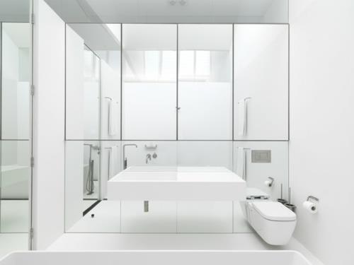 Ασυνήθιστες ιδέες επίπλωσης για καθρέφτες τοίχου λευκό μπάνιο