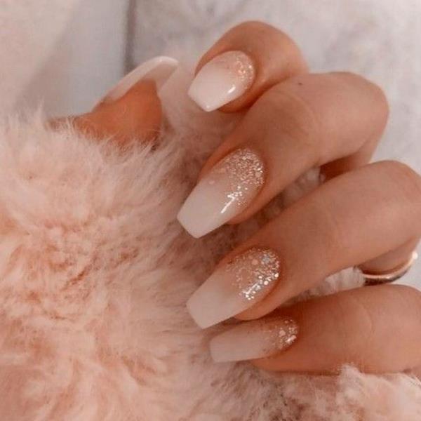 Baby boomer nails λευκό ροζ νέα τάση σχεδίασης νυχιών glitter