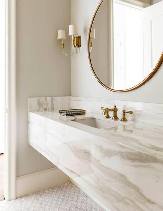 Τάσεις του μπάνιου 2021 κομψό σχέδιο μπάνιου λευκό μάρμαρο ματαιοδοξία μεγάλα στρογγυλά φωτιστικά τοίχου καθρέφτη