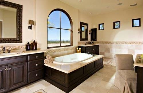 Μπάνιο με μπανιέρες από ξύλινο παράθυρο