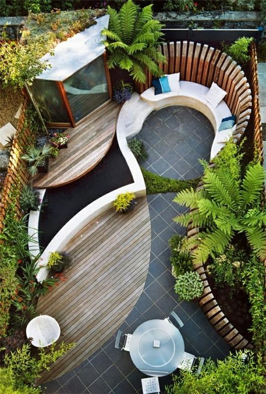 Μπαλκόνι κήπος με τοξωτά σχήματα