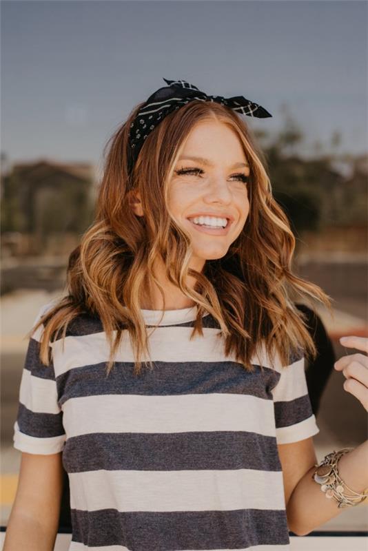 Bandana χτενίσματα για το καλοκαίρι - κομψές ιδέες styling για κάθε μαλλί με μήκος μαλλιών μαύρο κλασικό καλοκαιρινό