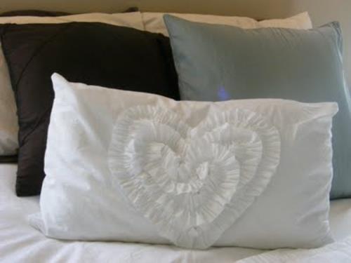 diy για διακόσμηση από διακόσμηση σεντονιών καρδιά