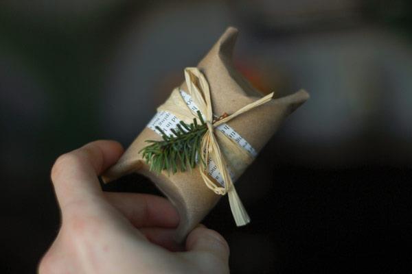 Χειροτεχνία με ρολά από χαρτί υγείας για τα Χριστούγεννα - δημιουργικές ιδέες ανακύκλωσης και οδηγίες ιδέες δώρων επισκεπτών διακοσμήσεις τραπεζιού