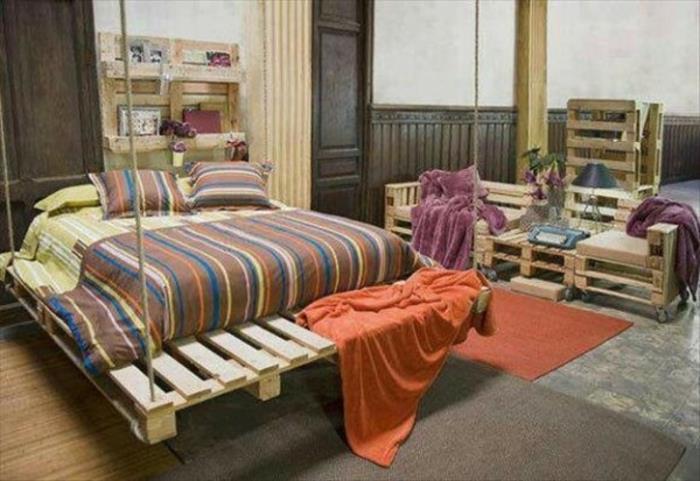 Κρεβάτι από καναπέ παλέτες από παλέτες έπιπλα κρεβατιών από παλέτες κατασκευασμένα από κουνιστό κρεβάτι παλετών
