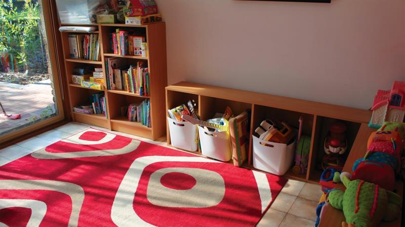 Εικόνες παιδικού δωματίου για αγόρια Σχεδιασμός παιδικού δωματίου με επιπλέον αποθηκευτικό χώρο