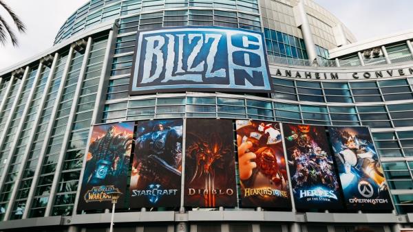 Το Blizzard's BlizzCon 2020 ακυρώνεται λόγω του κορωνοϊού στην κεντρική σκηνή του κτιρίου