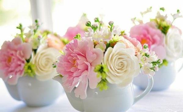 Διακοσμήσεις λουλουδιών κεραμικά μπολ όμορφα μπουκέτα