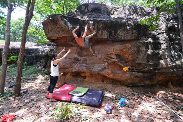 Bouldering, αναρρίχηση, αναρρίχηση τοίχου, επίπεδο δυσκολίας, χαλάκια ασφαλείας