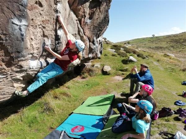 Bouldering Αναρρίχηση χωρίς ασφάλεια στη φύση Επίπεδο δυσκολίας