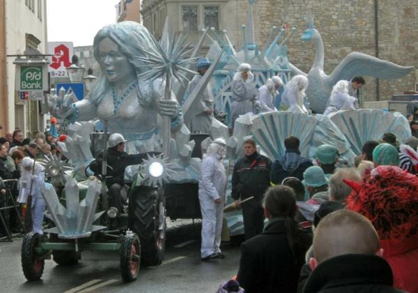 Καρναβάλι Καρναβαλιού Braunschweig παρέλαση αυξήθηκε τη Δευτέρα