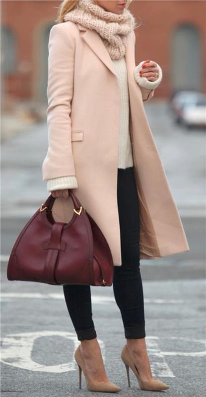 Επιχειρηματική γυναικεία τσάντα χειμερινού παλτού