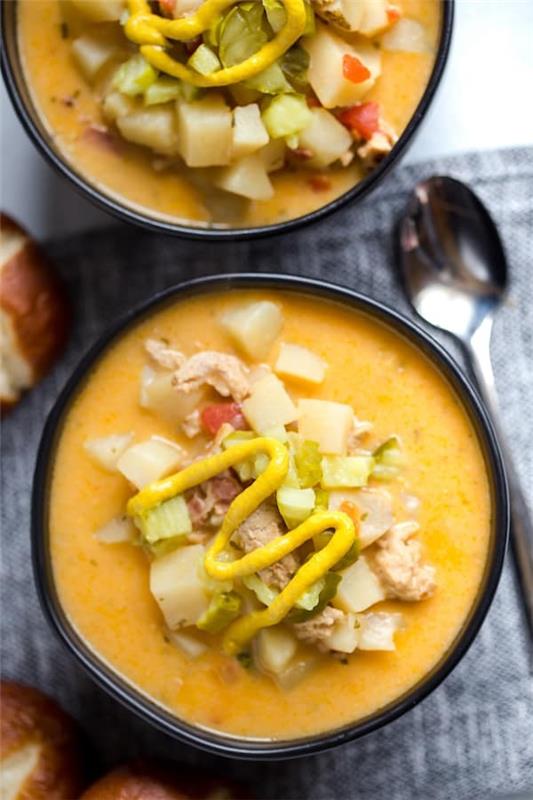 Cheeseburger Soup - νόστιμη και υγιεινή συνταγή για λάτρεις του γρήγορου φαγητού σούπα μπιφτέκι τυριού