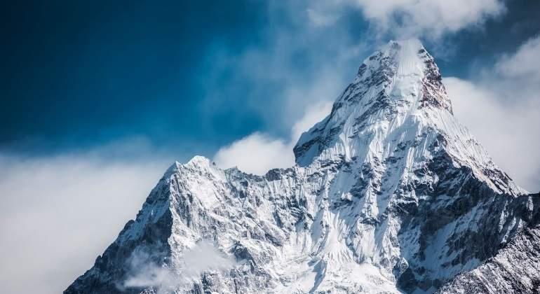 Κίνα Θιβέτ Υψηλή ορεινή λαμπρότητα Όρος Έβερεστ ανέγγιχτες λίμνες