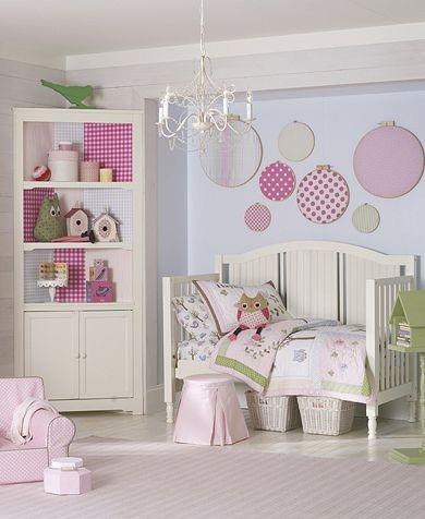 Δροσερές ιδέες δωματίων για μικρά κορίτσια πολύχρωμο κρεβάτι διακόσμησης τοίχων