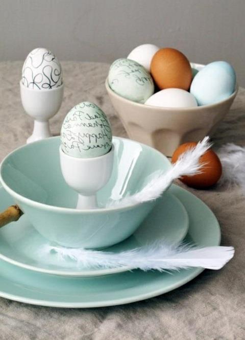Φτιάξτε δροσερά πασχαλινά αυγά και βάψτε τα ανοιχτό πράσινο