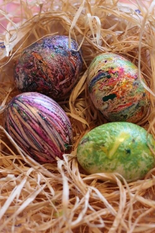 Φτιάξτε και βάψτε πασχαλινά αυγά με έναν ιδιότροπο τρόπο