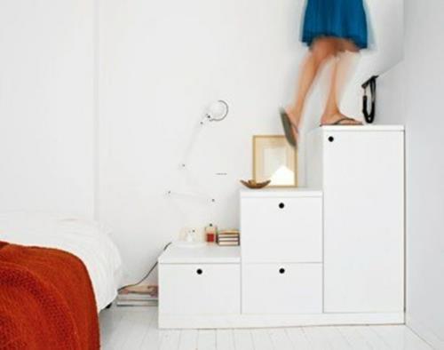 σκάλες ιδέες εξοικονόμησης χώρου λευκά συρτάρια υπνοδωμάτιο