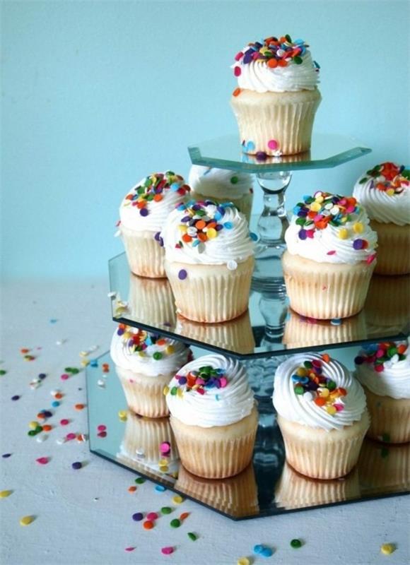 Cupcake stand glass σε διάφορα επίπεδα