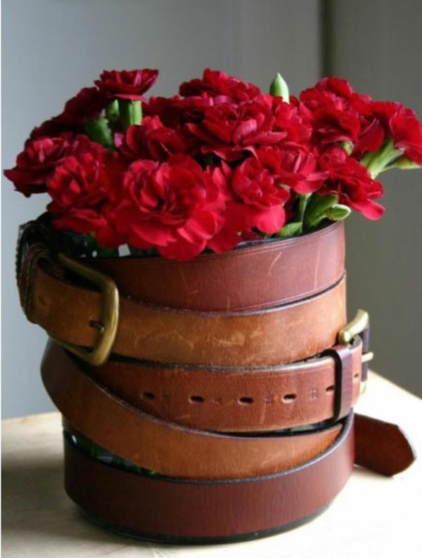 DIY ιδέες διακόσμησης λουλούδια βάζα ζώνη πρωτότυπο