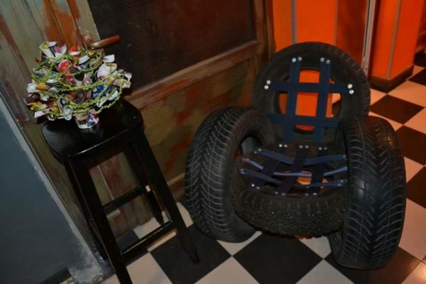Έπιπλα DIY κατασκευασμένα από ελαστικά αυτοκινήτου γνήσια