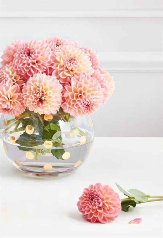 Dahlias Λίγα γνωστά γεγονότα για την Dahlias Τα καλύτερα διακοσμητικά τραπεζιού για φθινοπωρινούς γάμους