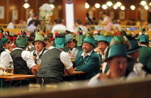 Οι άνθρωποι του Μονάχου Oktoberfest 2014