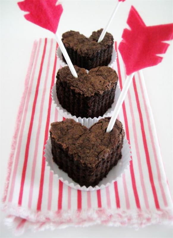 Επιλέξτε το τέλειο δώρο του Αγίου Βαλεντίνου για αυτόν ή κάντε χειροτεχνίες - συμβουλές και ιδέες μπισκότα muffins καρδιές βέλη (Προσαρμοσμένο)