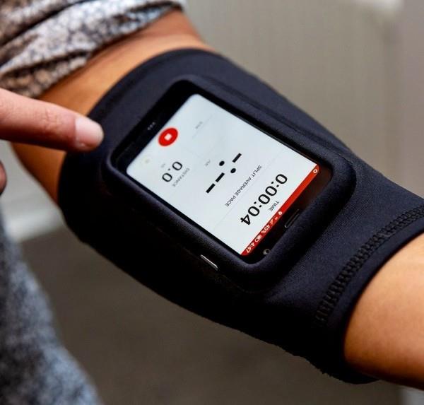 Το μικροσκοπικό smartphone Palm είναι πλέον μια ανεξάρτητη συσκευή παρακολούθησης φυσικής κατάστασης για αθλητές