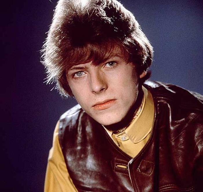 Ο David Bowie βλέπει στούντιο φωτογραφιών με δύο μάτια