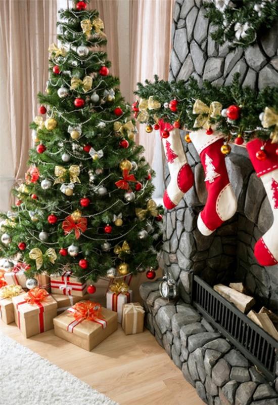 Διακοσμητικές γιρλάντες για την εορταστική διάθεση των Χριστουγέννων