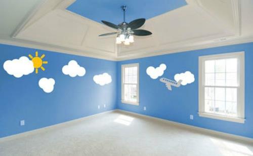 Διακόσμηση-ιδέες-για-τοίχο-αυτοκόλλητα-μπλε-λευκά-σύννεφα-ταβάνι
