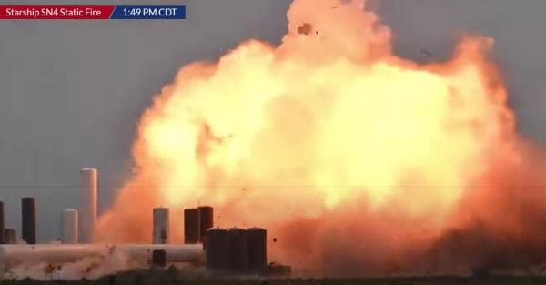 Το πρωτότυπο πυραύλου Starship SN4 της SpaceX εκρήγνυται κατά τη διάρκεια δοκιμής έκρηξης βολής σε δοκιμή πυραύλων στο Τέξας