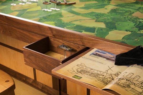 Designer geek κομψό τραπέζι παιχνιδιού σουλτάνου με επιπλέον χώρο αποθήκευσης