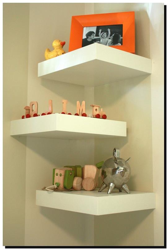 Γωνιακό ράφι Ikea φτιάξτε μόνοι σας γωνιακό ράφι ξύλινο γωνιακό ράφι σαλόνι δημιουργικές ιδέες σχεδιασμού τοίχου deco ιδέες diy ideen24