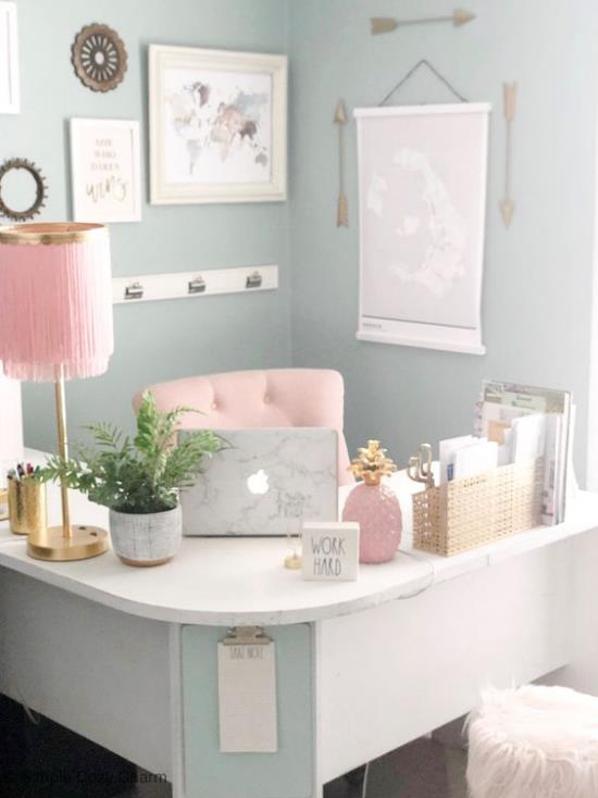 Γωνιακό γραφείο μοντέρνο γραφείο στο σπίτι σε ροζ και λευκό εμφάνιση πολύ ρομαντικό και θηλυκό