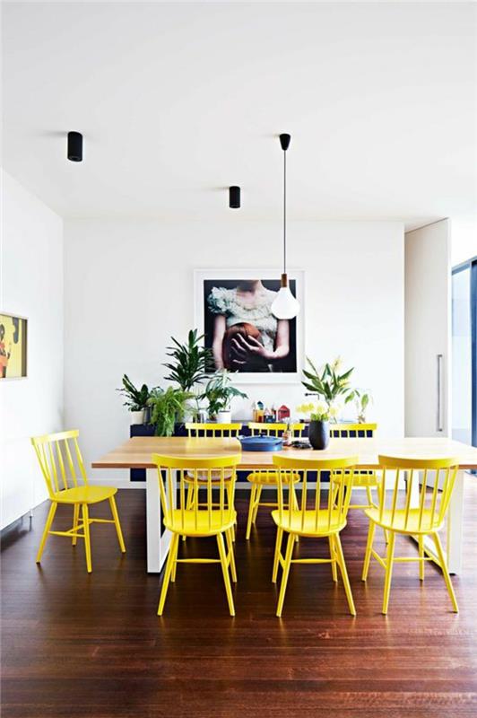 Παραδείγματα επίπλων τραπεζαρία τραπεζαρίας με κίτρινες ξύλινες καρέκλες