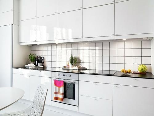 Ιδέες επίπλωσης για σουηδική κουζίνα με κεραμίδια