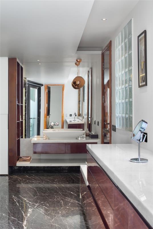 Μοναδικός σχεδιασμός σπιτιού Cleft House India New Delhi μοντέρνο μπάνιο κομψό και ξεχωριστά σχεδιασμένο