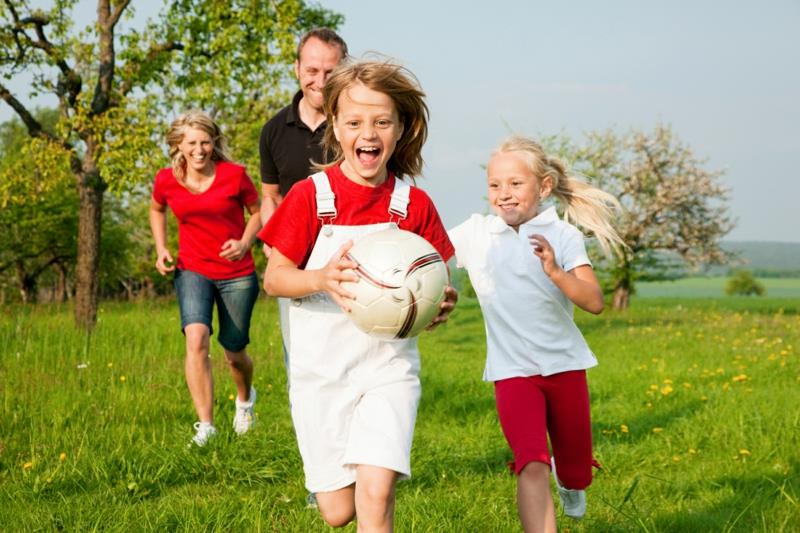 Γονείς και παιδιά χάνουν βάρος παίζοντας μαζί