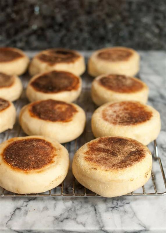 Συνταγή αγγλικών muffins σπιτικό αγγλικό muffin